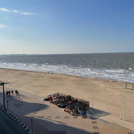 Huswell - Beautiful Spacious Studio With Frontal Sea View Knokke-Le-Zoute Extérieur photo