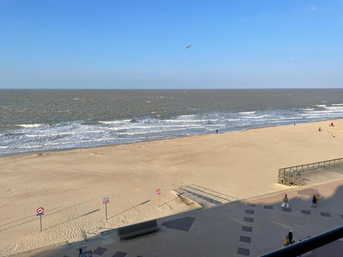 Huswell - Beautiful Spacious Studio With Frontal Sea View Knokke-Le-Zoute Extérieur photo