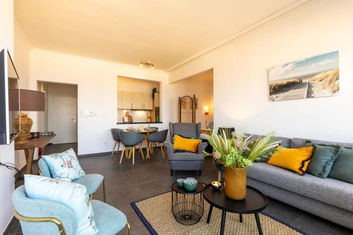 Huswell - Beautiful Spacious Studio With Frontal Sea View Knokke-Le-Zoute Extérieur photo