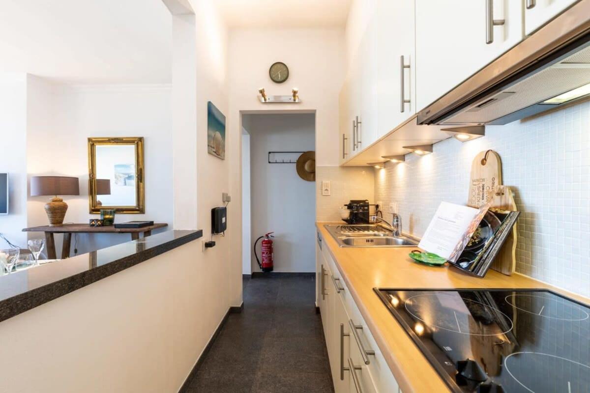 Huswell - Beautiful Spacious Studio With Frontal Sea View Knokke-Le-Zoute Extérieur photo